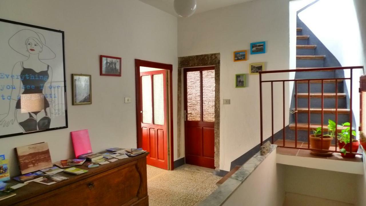 Guesthouse Bosa Di Giuseppe Ngoại thất bức ảnh